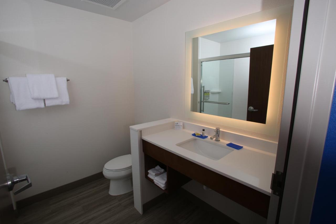 Holiday Inn Express - Mccook By Ihg Екстериор снимка