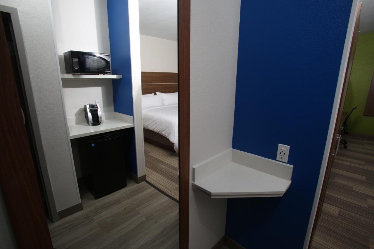 Holiday Inn Express - Mccook By Ihg Екстериор снимка