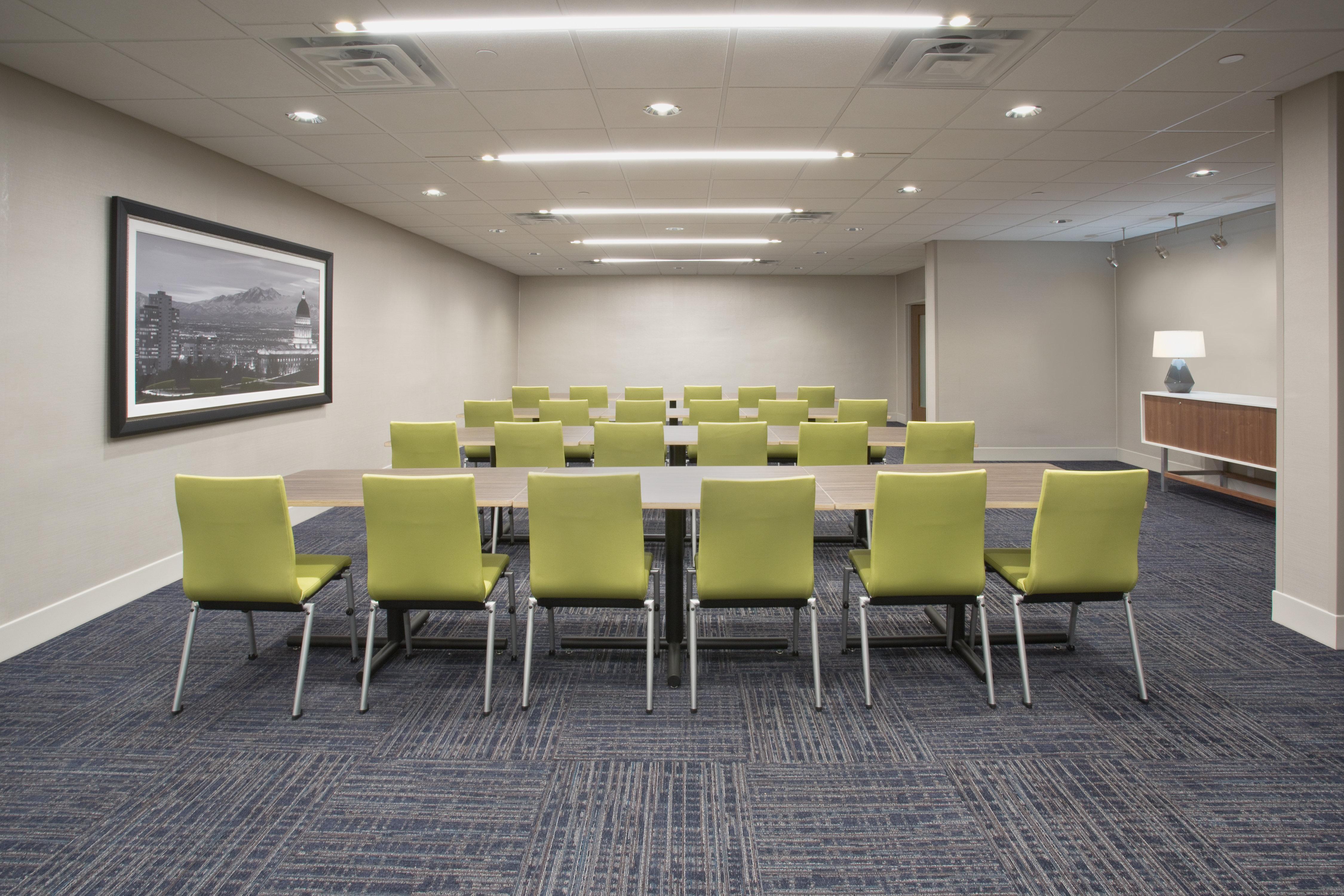 Holiday Inn Express - Mccook By Ihg Екстериор снимка